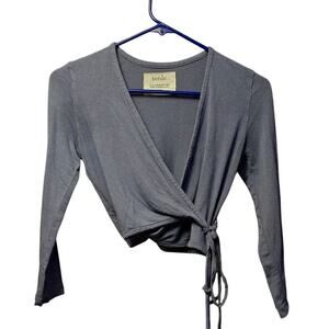 Tonle gray cropped gray wrap top size xs